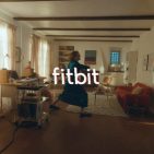 Fitbit macht fit mit DJ Marc Rebillet.