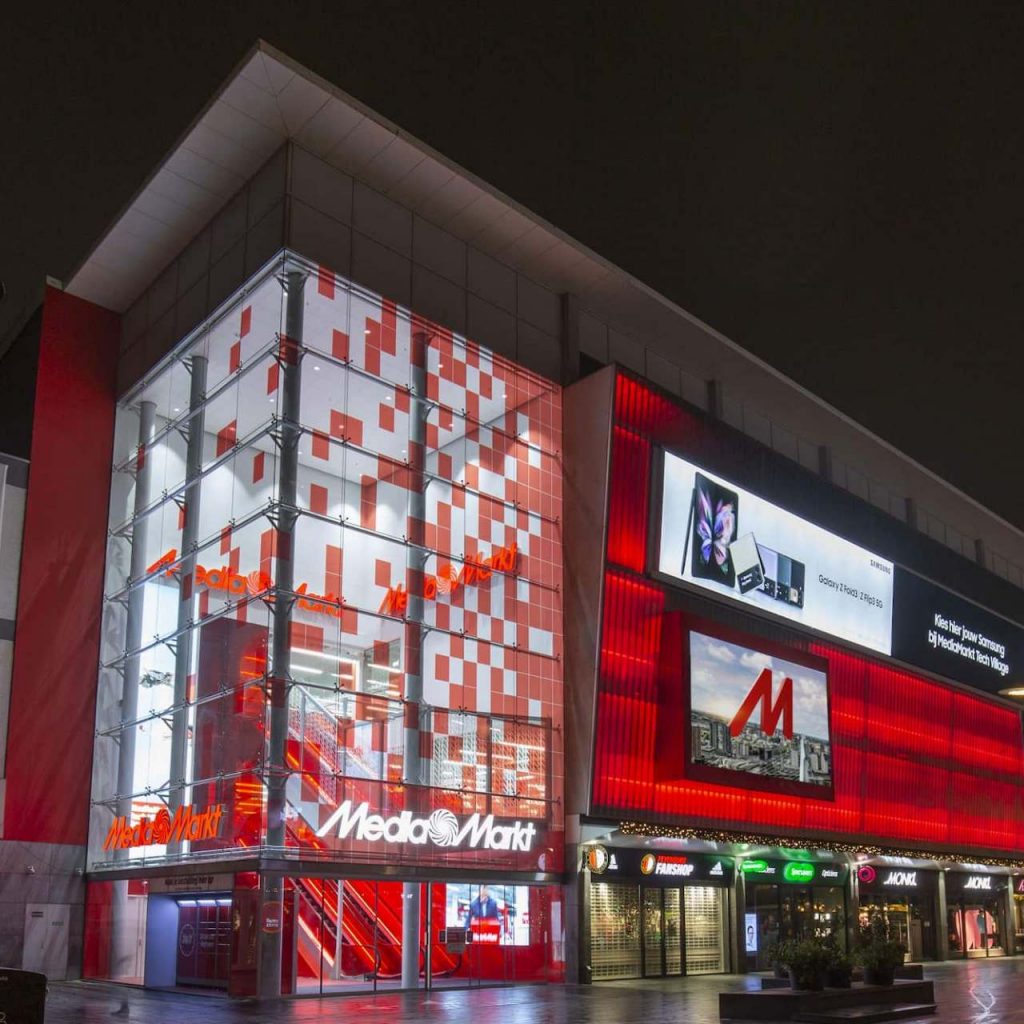 Ein Leuchtturm und Beispiel für die neuen Store-Formate: MediaMarkt in Rotterdam.