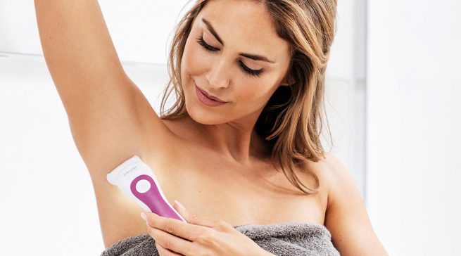 Beurer Damenrasierer SatinSkin HL 36 mit Peelingaufsatz.