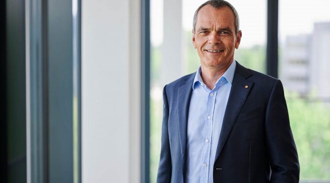 „Ein Jubiläum ist der Moment, um voller Elan anstehende Projekte anzugehen“, Dr. Stefan Müller, Vorstandsvorsitzender der expert SE.