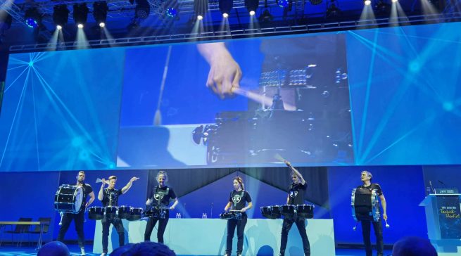 Akustischer Paukenschlag: Fulminanter Auftakt der telering-Jahreshauptveranstaltung.