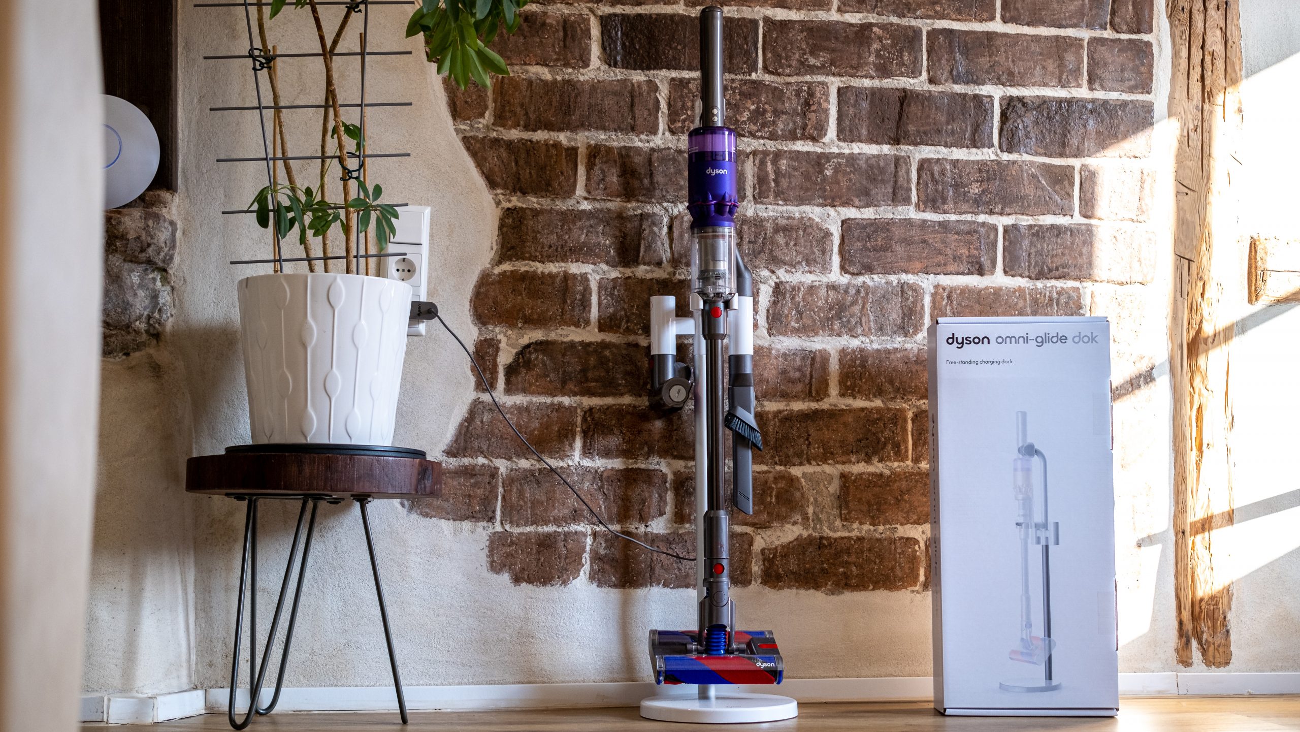 Freistehende DockingStation für den Dyson Omniglide Dok