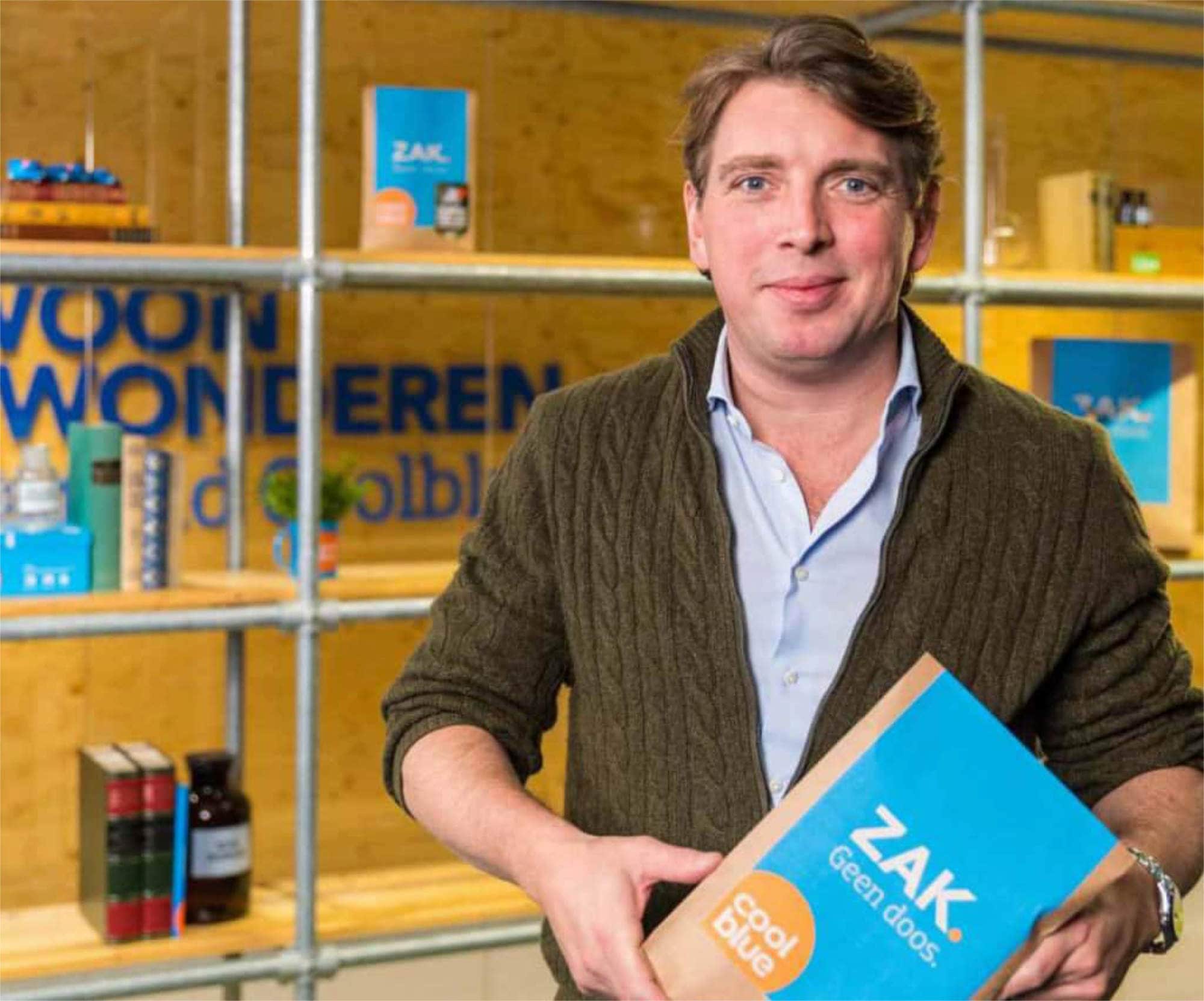 „Wir eröffnen stationäre Stores für unsere Kunden, damit sie Produkte in echt erleben können. In acht Produktwelten haben sie die Möglichkeit, Geräte anzufassen und auszuprobieren, denn sie wissen oft schon, welches Produkt sie suchen“, Pieter Zwart, CEO von Coolblue.