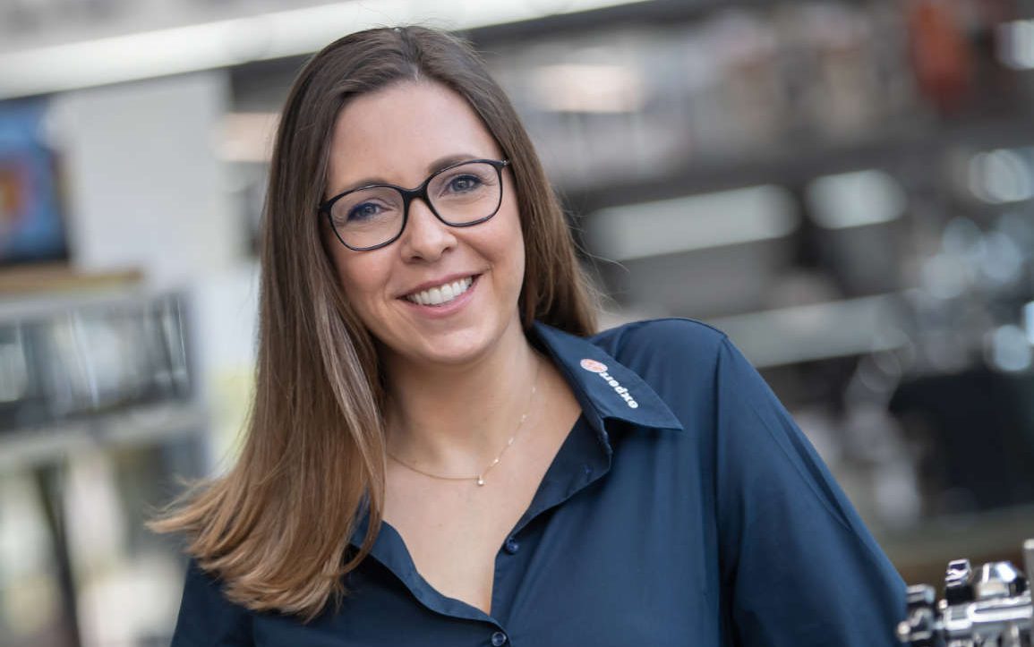 Franziska Müller leitet expert Müller in der 3. Generation