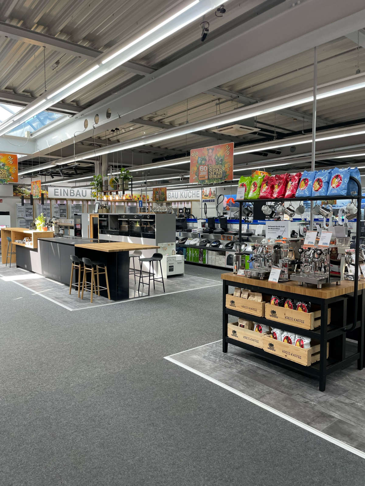 Der Eingangsbereich ist auf einen Erlebniseinkauf ausgelegt.