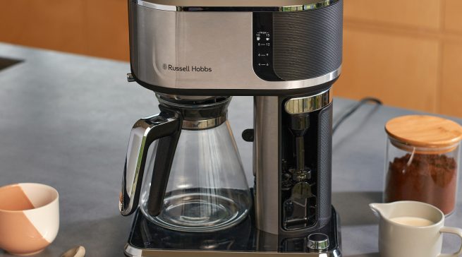 Russell Hobbs Coffee Bar Attentiv 26230-56 mit Cold Brew.