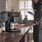 Trend bei Vollautomaten: Neue Modelle setzen vermehrt auf kreative Kaffeespezialitäten-Vielfalt. Foto: Saeco