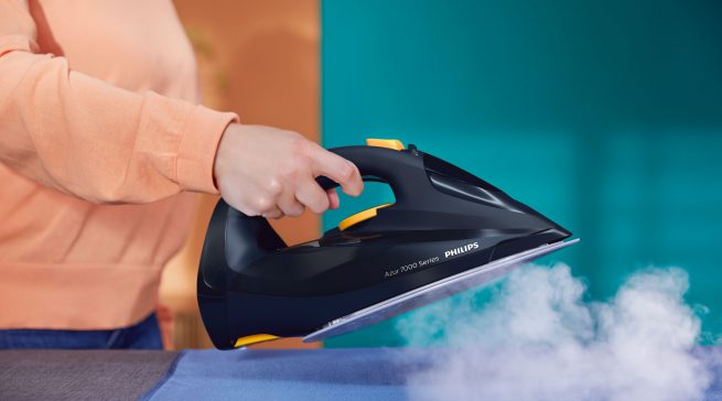 Philips Dampfbügeleisen 7000 Series mit Vertikaldampf.