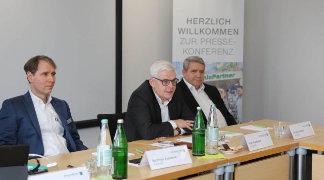 Der Vorstand von ElectronicPartner am 9. März in Düsseldorf (v.l.): Matthias Assmann, Karl Trautmann und Friedrich Sobol.
