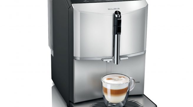 Siemens Kaffeevollautomat EQ.300 mit Bedienung per oneTouch Funktion.