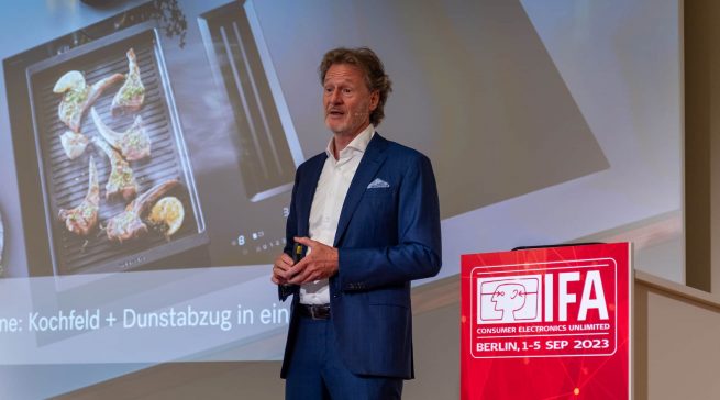 Digitale Anwendungen für mehr Nachhaltigkeit und Komfort sind die Top-Themen zur IFA bei Miele. Was dies bedeutet, erklärte Bernhard Hörsch, Commercial Director Sales der Miele Vertriebsgesellschaft Deutschland.