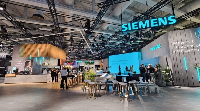 Fertig für die IFA-Pressekonferenz: Der Messestand von Siemens in Halle 1.