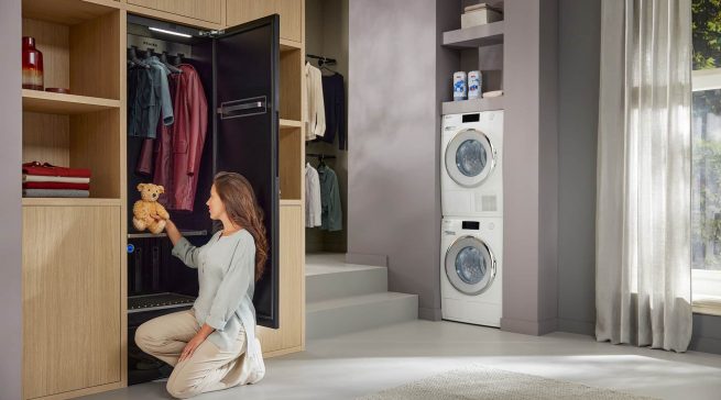 Mit dem Aerium Wäschepflegeschrank komplettiert Miele ab dem 2. Quartal 2024 sein Programm und bietet ein hochwertiges, elegantes und vielseitiges Modell an, das perfekt in jedes Raumkonzept passt. Fotos: Miele