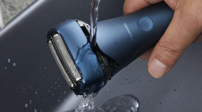 Panasonic Rasierer Series 700 mit Bartdichtesensor.
