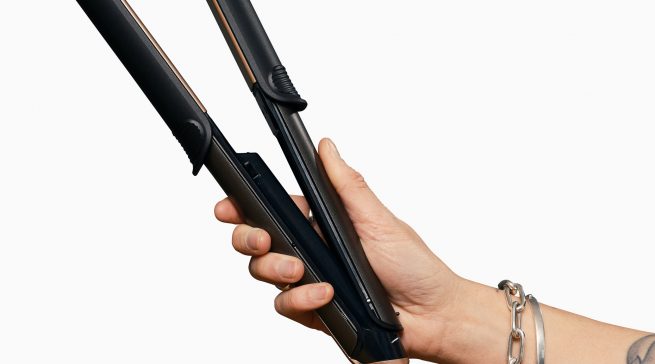 Remington Lockenstab One Straight & Curl mit Transportverriegelung.