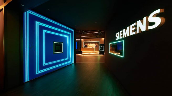 Mit dem Start der Küchenmeile A30 feierte der Siemens Pop-up-Showroom im IDF 34 in Löhne seine offizielle Premiere. Fotos: G. Wagner, Siemens