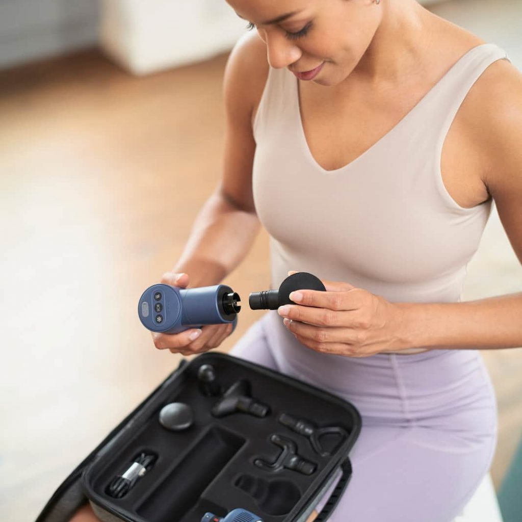 Plug & play: Die unterschiedlichen Massage-Aufsätze lassen sich kinderleicht wechseln.