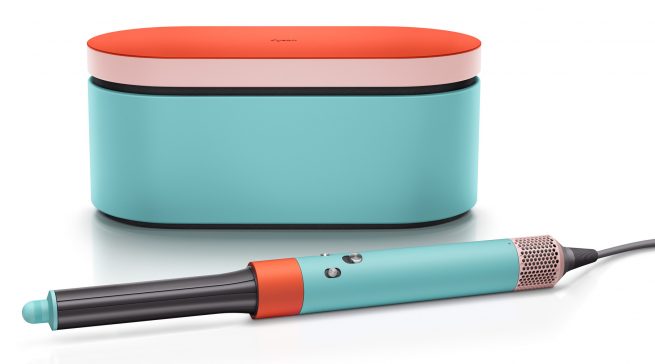 Dyson Haarstyler Airwrap Ceramic Pop mit verschiedenen Aufsätzen.