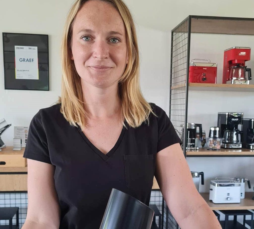 „Unsere Expertise und unser Know-how, dass wir uns in all der Zeit erarbeitet haben, innovative Ingenieurskunst und natürlich Qualität ‚handmade in Germany‘ – das ist es, was uns zu diesem Preis geführt hat und was dieser Award gleichzeitig widerspiegelt“, Franziska Graef.