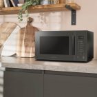 Mikrowellen sind vielseitige Alltagshelfer in der Küche (Foto: Samsung).