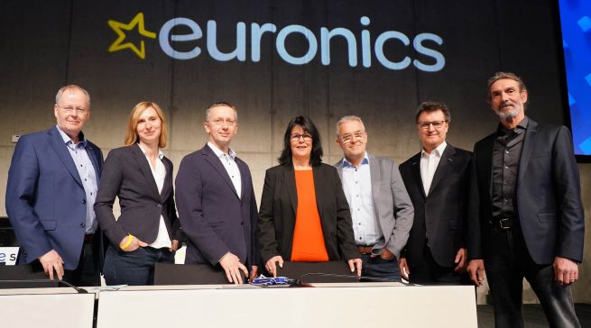 Der Aufsichtsrat von Euronics (v.l.n.r.): Martin Zilligers, Marlene Raddei, Christoph Lux, Sabine Bauer, Torsten Roters, Frank Schipper und Jens Begehr. 