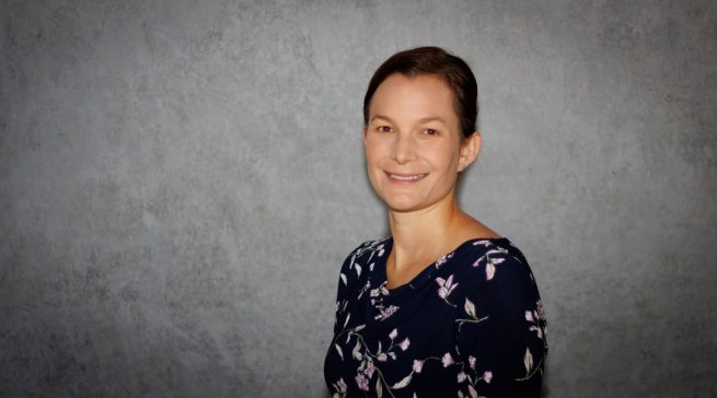 „Für uns bot die Erfa-Tagung eine einmalige Chance, unsere innovativen, induktiv angetriebenen Haushaltsgeräte auf Basis der offenen Technologie des WPC frühzeitig dem Küchenfachhandel und den Küchenherstellern vorzustellen. Das durchgehend sehr positive Feedback hat uns gefreut und auch Mut gemacht, zukünftig in der Produktentwicklung noch enger mit dem Handel zusammenzuarbeiten“, Severin CEO Dr. Joyce Gesing. Foto: Severin