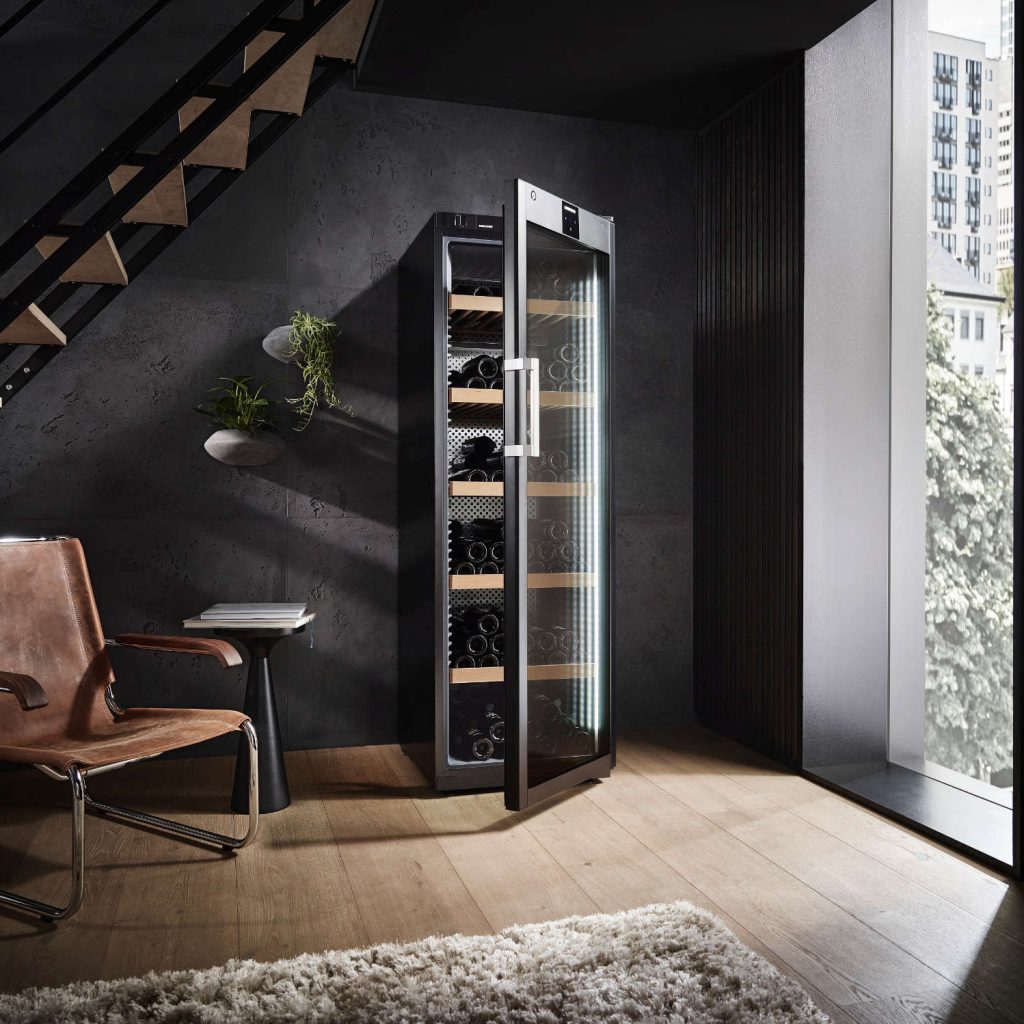 Die neue Generation von Liebherr-Weinlagerschränken bietet überzeugende Antworten auf alle Herausforderungen der Weinalterung – und das für jedes Wohnumfeld.