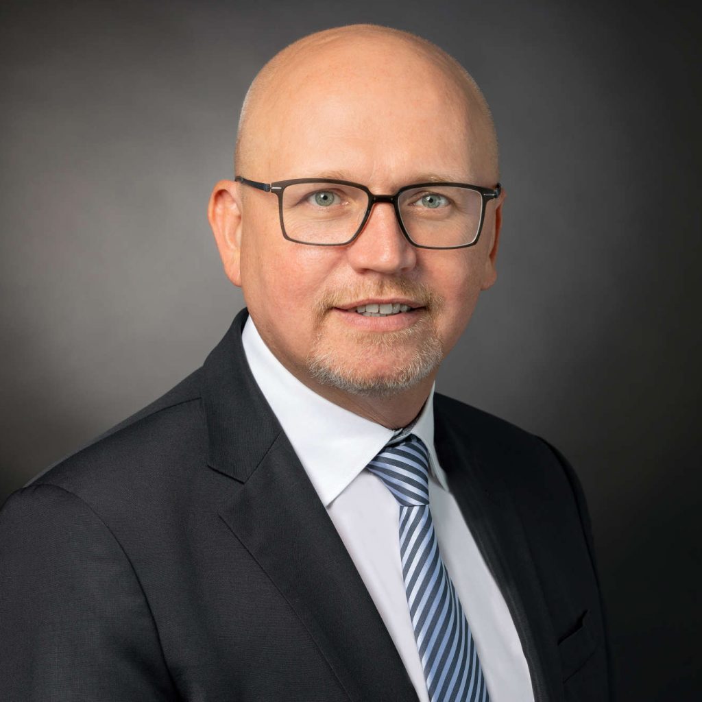Christoph Komor verstärkt den Vorstand der expert SE und der expert Wachstums- und Beteiligungs SE. Fotos: Expert