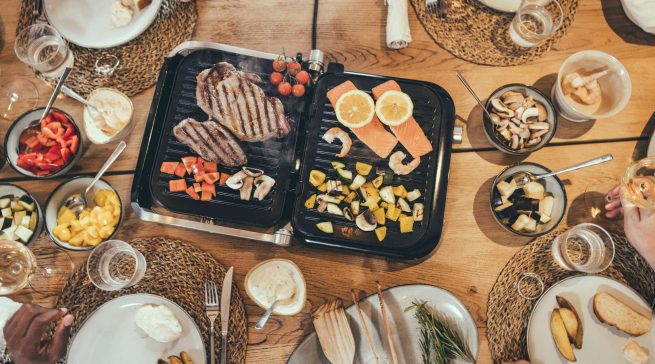 Der Kontaktgrill Sevini Pro KG 2395 von Severin ist ein kulinarisches Multitalent, das eine gesündere Zubereitung von Speisen ermöglicht.