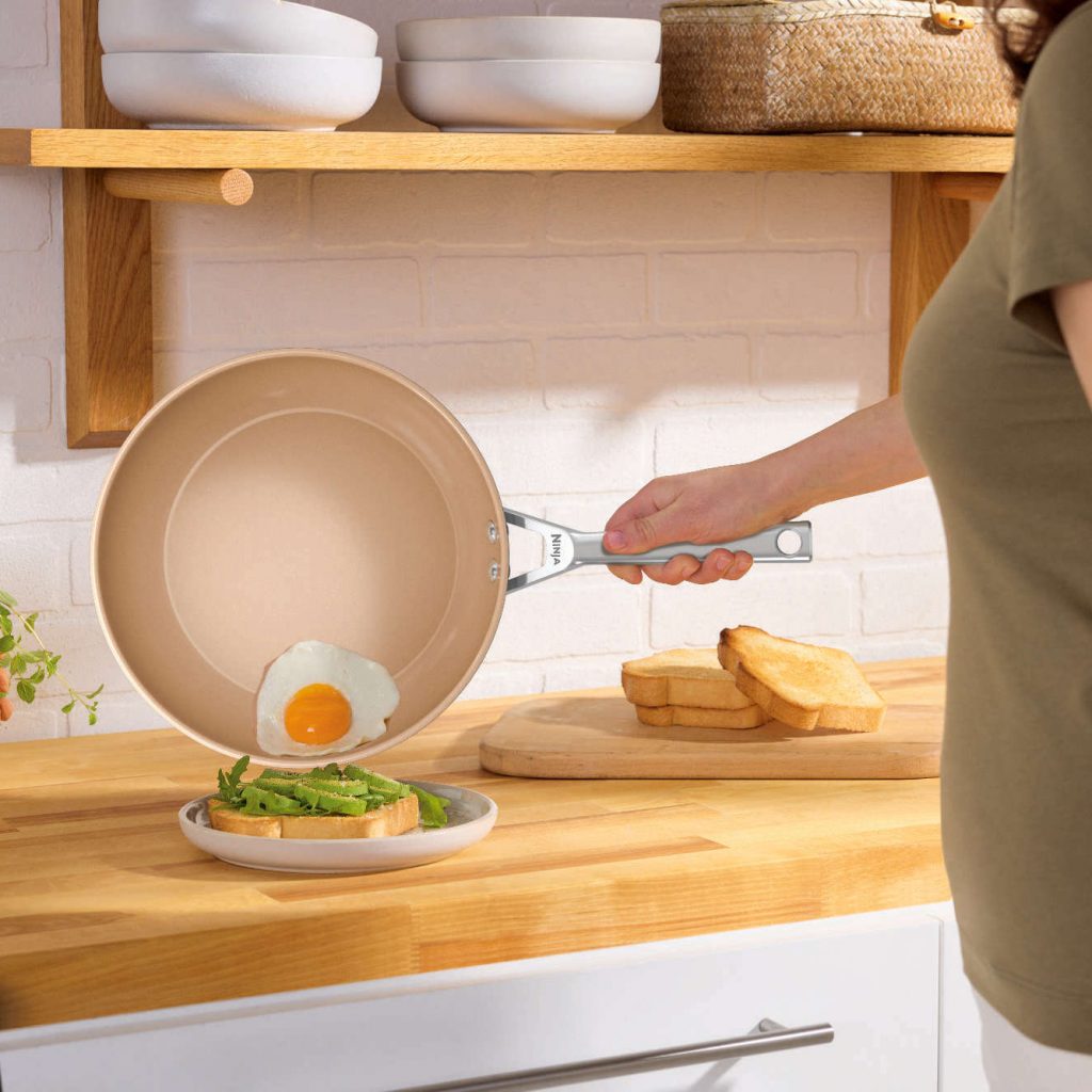 Die Ninja Ceramic-Cookware-Serie überzeugt vor allem aufgrund ihrer lang anhaltenden Antihaftwirkung.