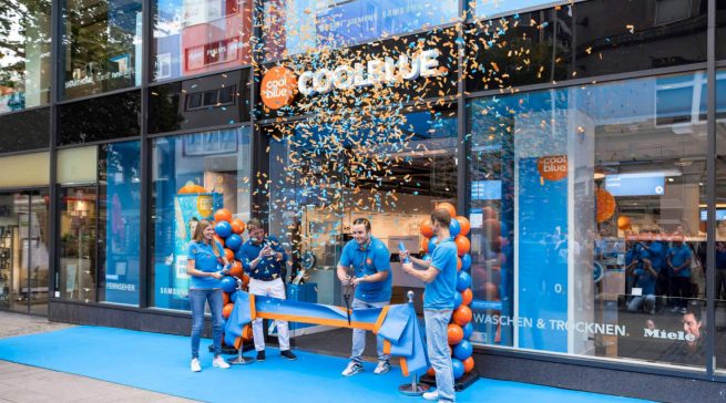 Party-Stimmung: Coolblue erzielte in 2023 Rekordwerte bei Umsatz sowie Kundenzufriedenheit und plant weitere Stores in Deutschland. 
