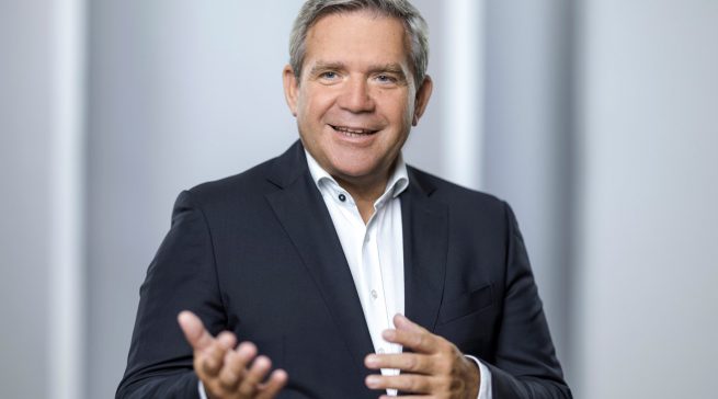 Friedrich Sobol, Vorstand ElectronicPartner: easyCredit Ratenkauf schafft zusätzliche Kaufanreize und erschließt neue Kundengruppen.