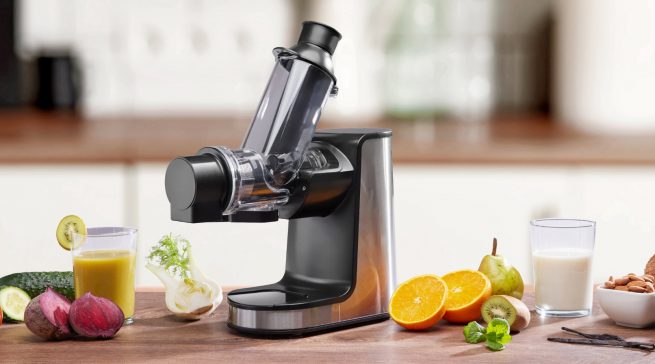 Gorenje Slow Juicer JC200BE für hohe Saftausbeute.