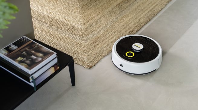 Intelligenter Wischroboter RCF 3 von Kärcher in Aktion