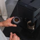Nivona Kaffeeautomat Cube 4‘ mit Click-Cup-Technologie.