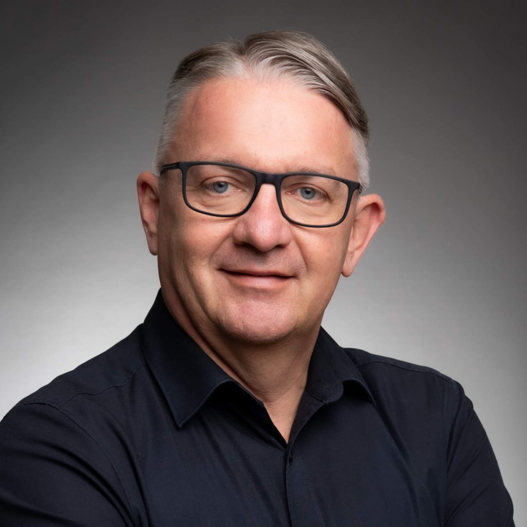 Matthias Gaydoul ist seit 1991 in verschiedenen Vertriebsfunktionen bei Uni Elektro tätig. Seit dem 1. Januar 2022 ist der 57-Jährige als Geschäftsführer für die Bereiche Vertrieb, Marketing und Einkauf verantwortlich.