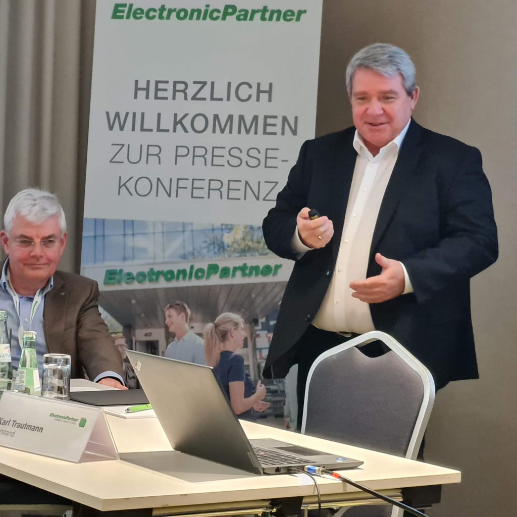 „Ich kann keine einzige Innovation erkennen, die die Verbraucher in die Läden treibt“, ElectronicPartner Vorstand Friedrich Sobol.
