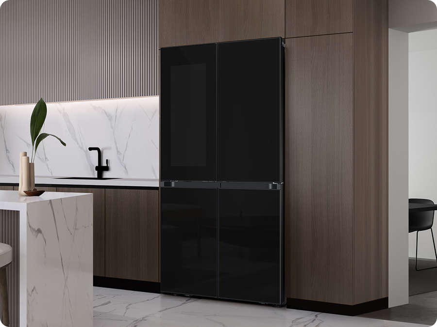 Eine AI-basierte Lebensmittel-Erkennung des Family Hub+ und Glastür mit Willkommenslicht des French Door Modells ermöglichen den smarten Umgang mit Lebensmitteln.