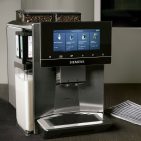 Siemens Kaffeevollautomat EQ900 plus mit beanIdent System.