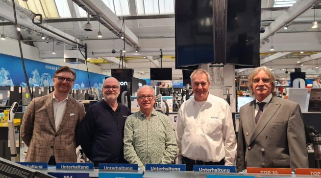 Branchen-Dialog in Ratingen (v.l.n.r.): Marvin Müller, Jens Hofmann, infoboard.de Chefredakteur Matthias M. Machan, Dirk Wittmer und Markus Drees.