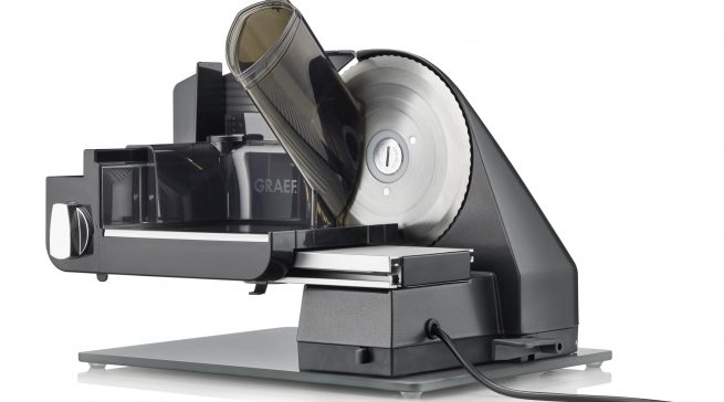 Graef Allesschneider Classic C95 mit Wellenschliffmesser aus Edelstahl.