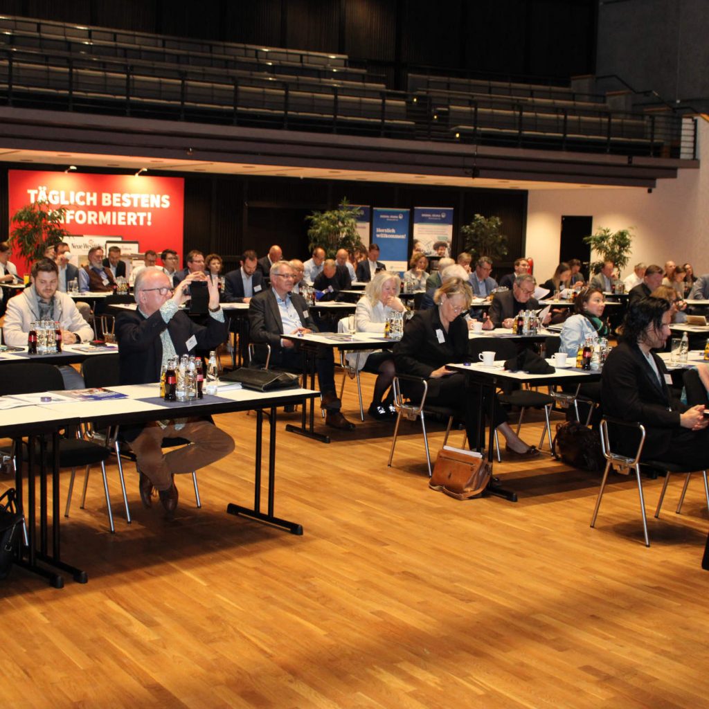Über 100 Gäste kamen am 10. April zur 33. Auflage des Handelsforum OWL in die Stadthalle Bielefeld.