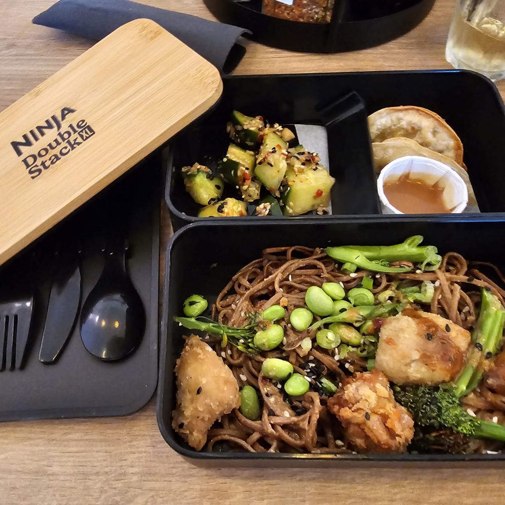 Der Hauptgang aus der neuen Ninja Double Stack XL Heißluftfritteuse