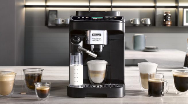 De'Longhi Kaffeevollautomat Magnifica Evo Next mit Touch-Bedienfeld.