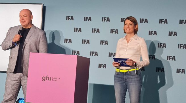 Eröffnung der „gfu Insights & Trends mit gfu-Geschäftsführerin Dr. Sarah Warneke und Leif Lindner, CEO der IFA Management GmbH. Fotos: M. Machan, G. Wagner, D. Tryba