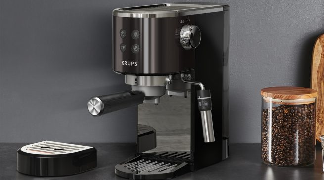 Krups Espressomaschine Virtuoso+ in drei Modellvarianten.