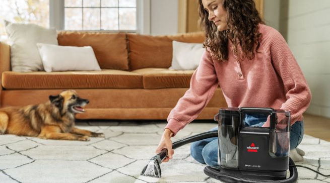 Bissell Fleckenreiniger SpotClean C5 beseitigt auch Tierurin.