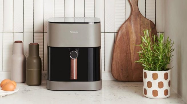 Panasonic NF-CC500 Air Fryer in Olivgrau.