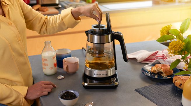 Russell Hobbs Wasserkocher Attentiv mit Ziehzeit-Timer.