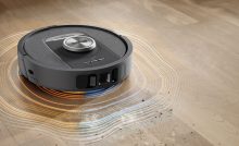 Shark PowerDetect NeverTouch* Pro 2-in-1 bei der Reinigung